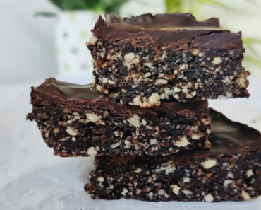 No Bake Healthy Brownie |Only 4 Ingredients Brownie |Healthy Dessert