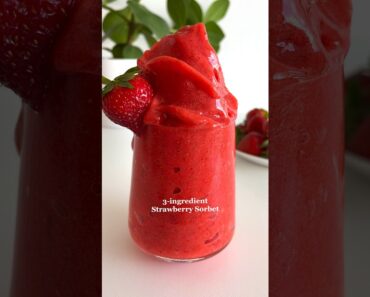 3-ingredient Strawberry Sorbet #healthydessert #easyrecipes #healthyrecipes